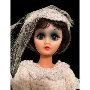 VTG 1980s Handmade Brunette Open & Close Blue Eyes Crotchet Dress Bridal Doll